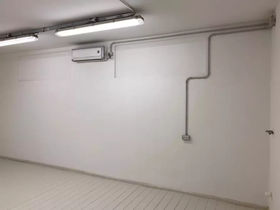 Immagine 11 di Ufficio in affitto  in VIA DEL COLLE a Calenzano