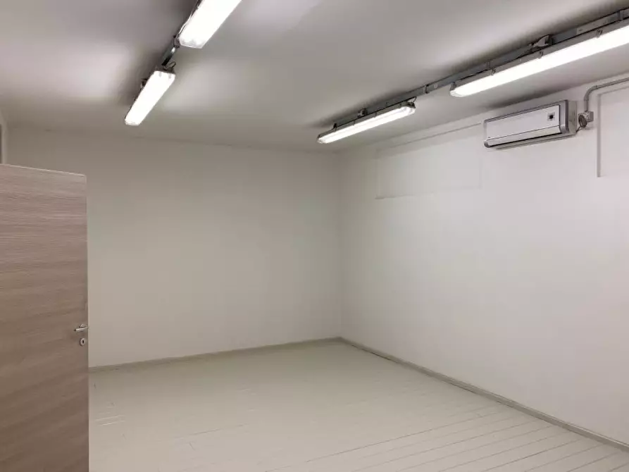 Immagine 12 di Ufficio in affitto  in VIA DEL COLLE a Calenzano