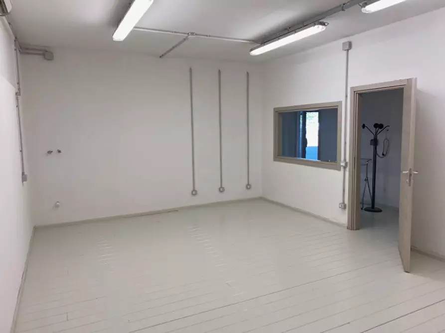 Immagine 13 di Ufficio in affitto  in VIA DEL COLLE a Calenzano