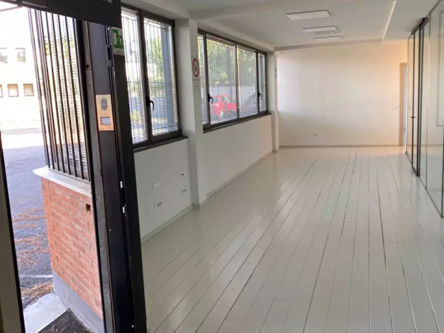 Immagine 16 di Ufficio in affitto  in VIA DEL COLLE a Calenzano