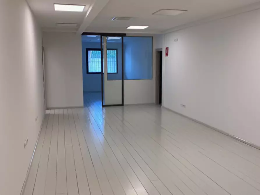 Immagine 35 di Ufficio in affitto  in VIA DEL COLLE a Calenzano