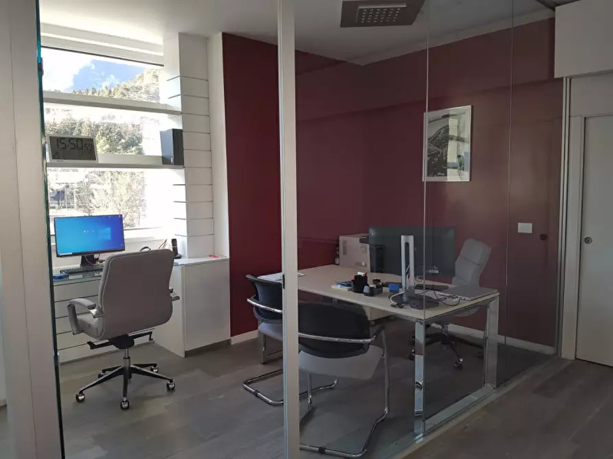 Immagine 8 di Negozio in vendita  in Via Cesare Battisti, 141 a Comano Terme