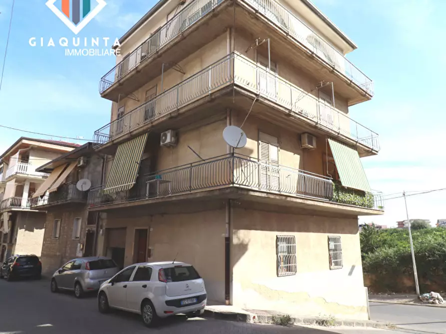 Immagine 1 di Casa bifamiliare in vendita  in via Verona n. 4 a Palagonia