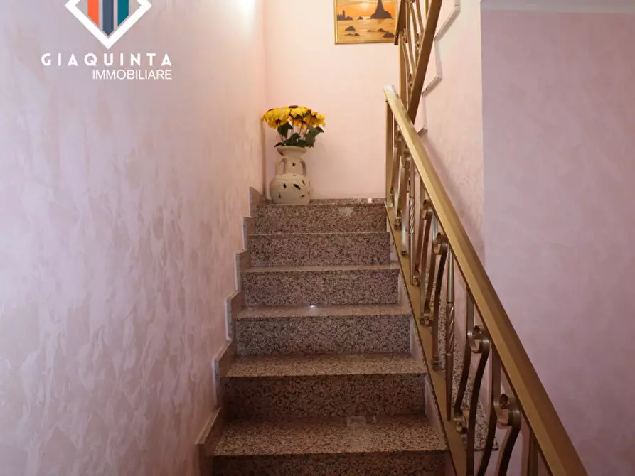 Immagine 5 di Casa bifamiliare in vendita  in via Verona n. 4 a Palagonia