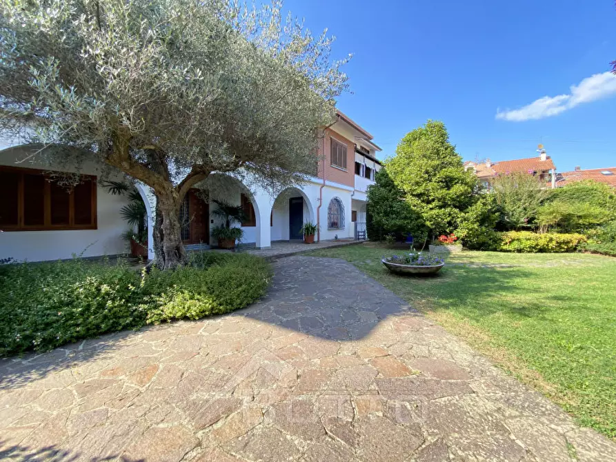 Immagine 1 di Villa in vendita  in FRAZIONE ASEI a Sostegno
