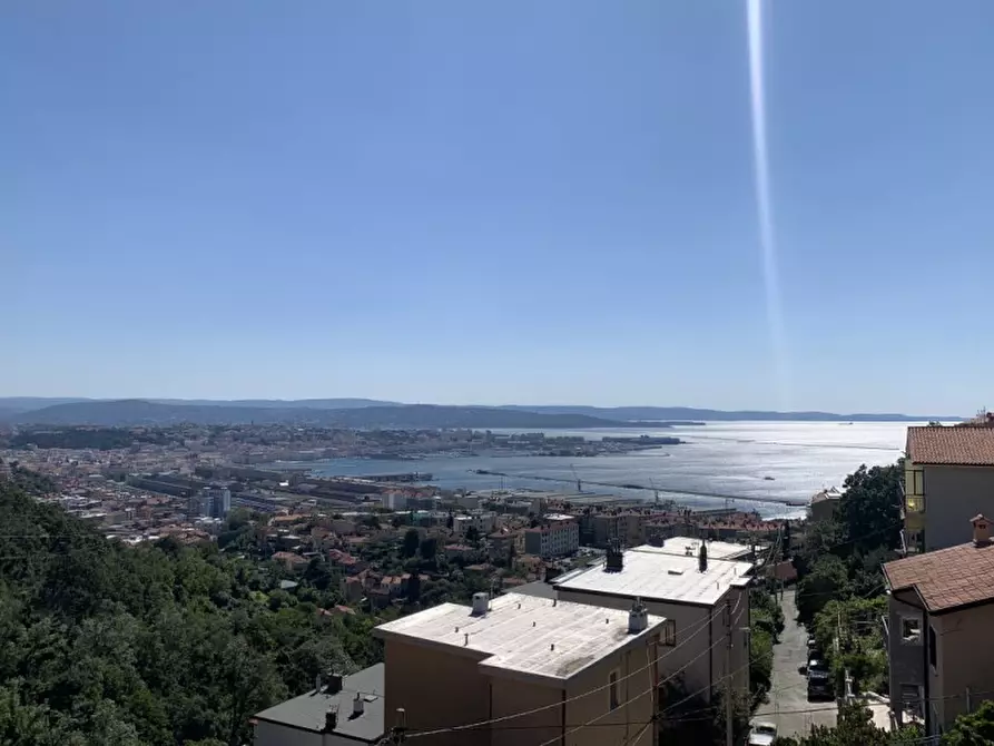Immagine 1 di Appartamento in vendita  in castelmonte 12 a Trieste