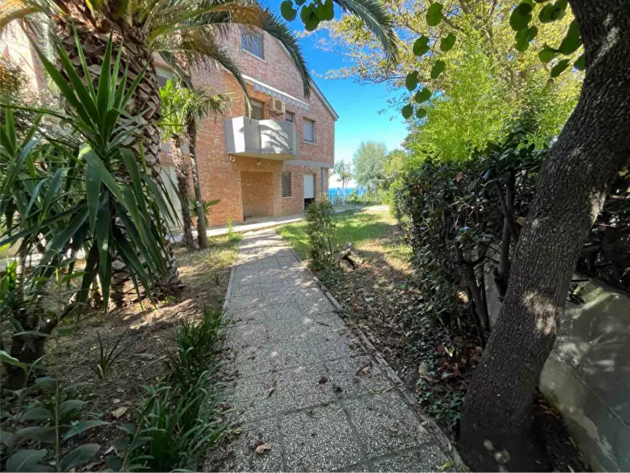 Immagine 2 di Appartamento in vendita  in GIUSEPPE GARIBALDI a Senigallia