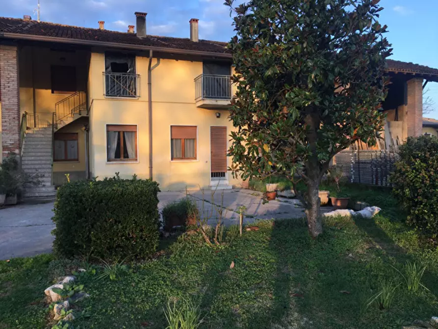 Immagine 8 di Appartamento in vendita  in VIA CARPENEDOLO a Calvisano