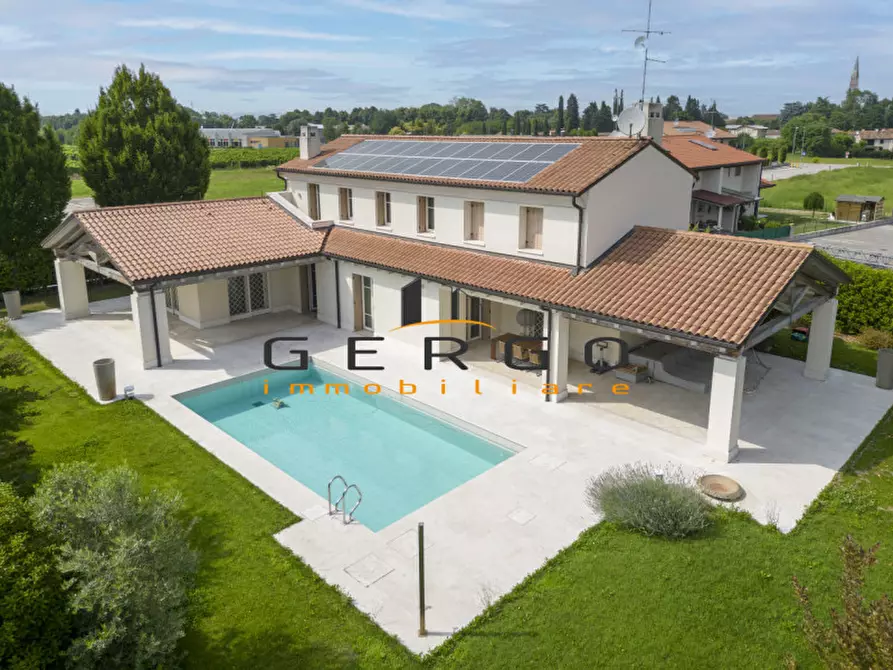 Immagine 1 di Villa in vendita  in Via Rivere a Vazzola