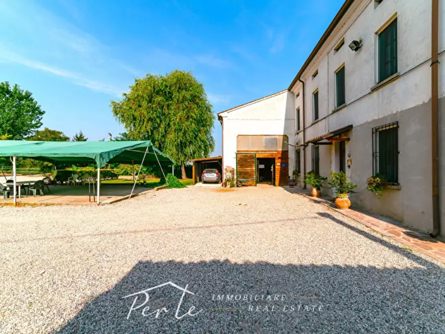 Immagine 17 di Rustico / casale in vendita  in curtatone strada vicinale giuliana 2 a Curtatone