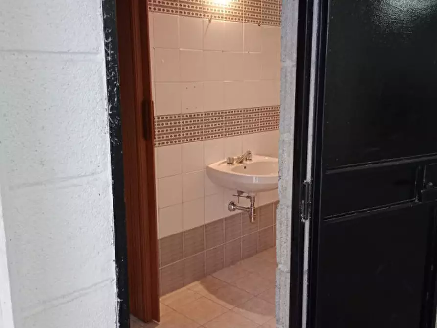 Immagine 8 di Magazzino in vendita  a Quartu Sant'elena