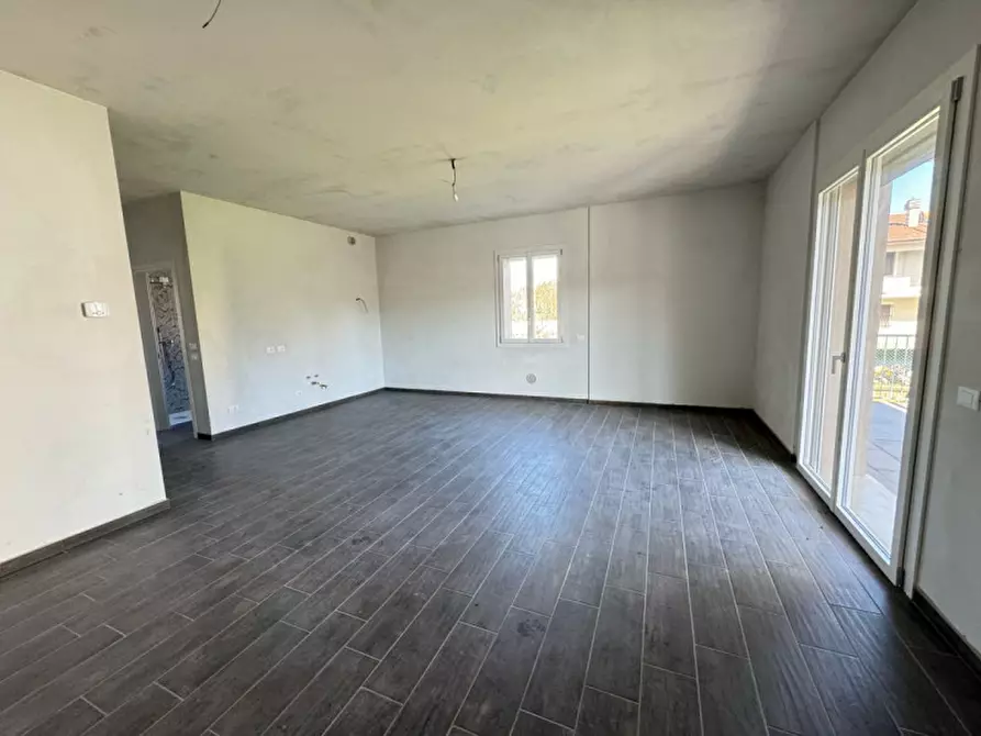 Immagine 4 di Villa in vendita  in VIA SANTA MARIA DELLA ROSA a Calvisano