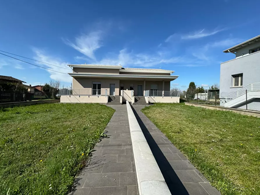 Immagine 31 di Villa in vendita  in VIA SANTA MARIA DELLA ROSA a Calvisano