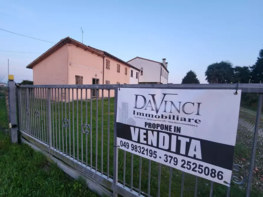 Immagine 1 di Casa bifamiliare in vendita  in Vigonovo Via Padova 10 a Sant'angelo Di Piove Di Sacco