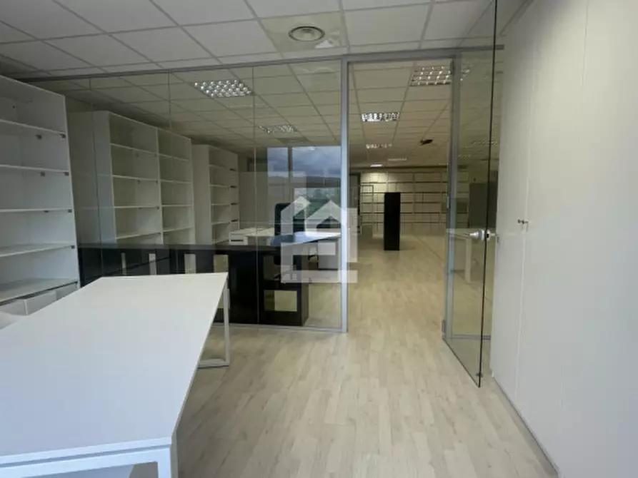 Immagine 4 di Attività commerciale in vendita  in Via Nazionale a Manerba Del Garda