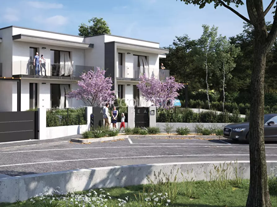 Immagine 5 di Casa bifamiliare in vendita  in via Fornace a Pieve Del Grappa