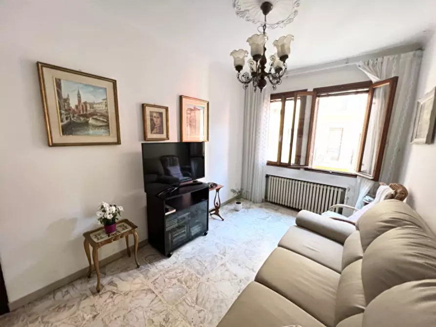 Immagine 15 di Casa indipendente in vendita  in Fondamenta Canal Lombardo a Chioggia