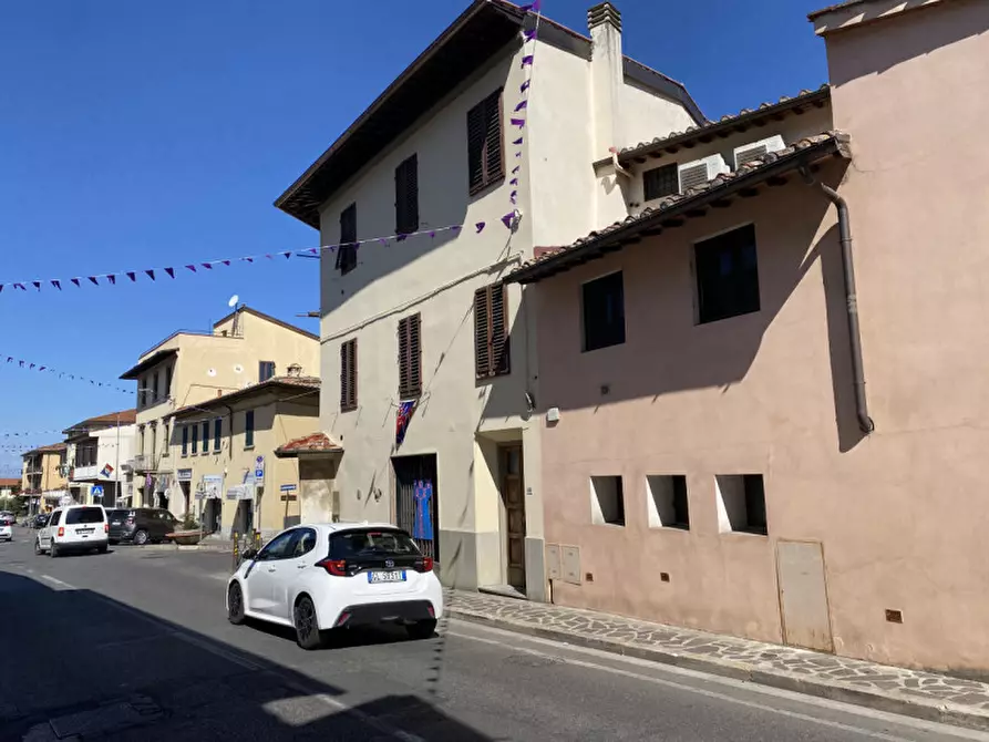 Immagine 3 di Negozio in affitto  in Via della Nave a Rovezzano a Bagno A Ripoli