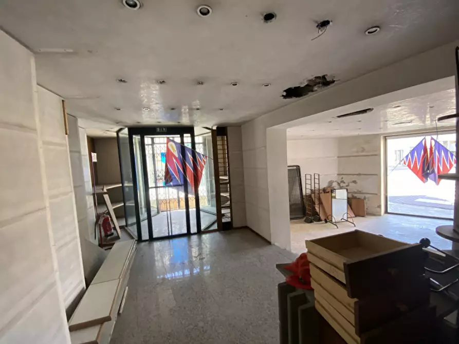 Immagine 7 di Negozio in affitto  in Via della Nave a Rovezzano a Bagno A Ripoli