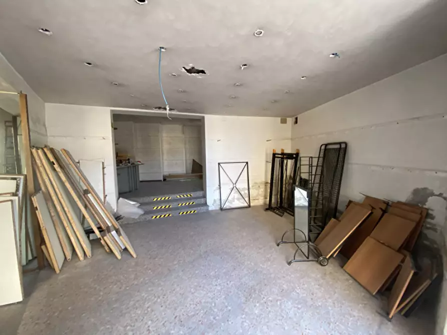 Immagine 9 di Negozio in affitto  in Via della Nave a Rovezzano a Bagno A Ripoli