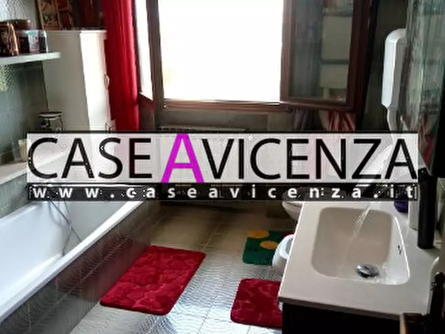 Immagine 21 di Villa in vendita  in via roma a Montegaldella