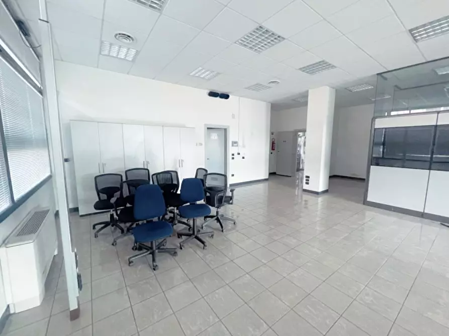 Immagine 3 di Negozio in affitto  in CASALSERUGO CENTRO RIF 1038 a Casalserugo