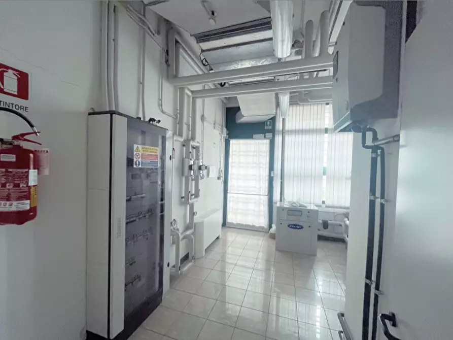 Immagine 13 di Negozio in affitto  in CASALSERUGO CENTRO RIF 1038 a Casalserugo