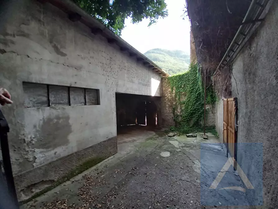 Immagine 15 di Villa in vendita  in via Trento 1 a Drena
