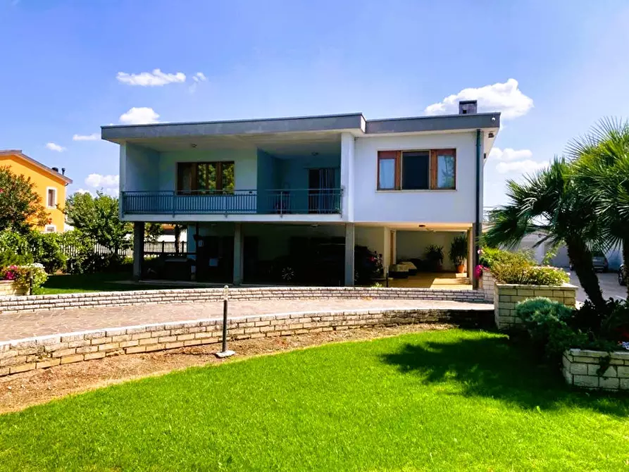 Immagine 2 di Villa in vendita  in VIA ROSSI, 47 a Remedello