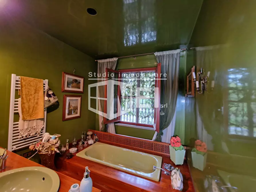 Immagine 17 di Villa in vendita  in via pian delle tregge a Collesalvetti