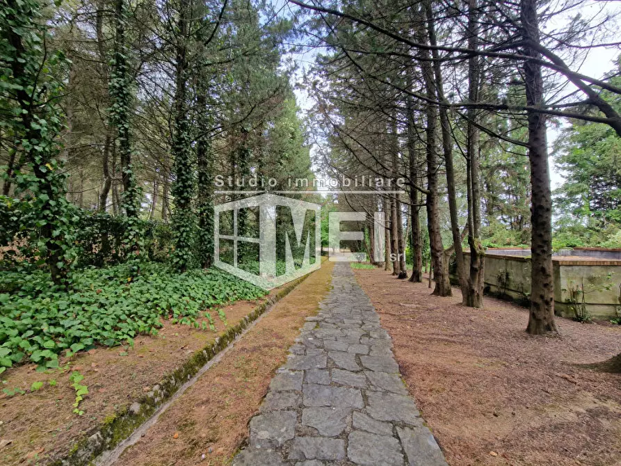 Immagine 35 di Villa in vendita  in via pian delle tregge a Collesalvetti