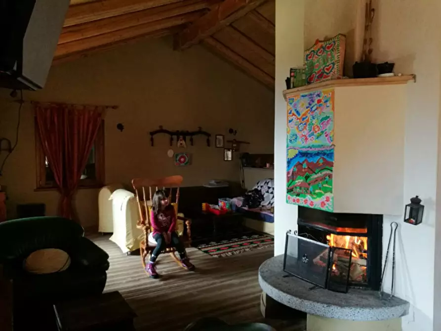 Immagine 10 di Casa indipendente in vendita  in VIA MOLNI a Temù