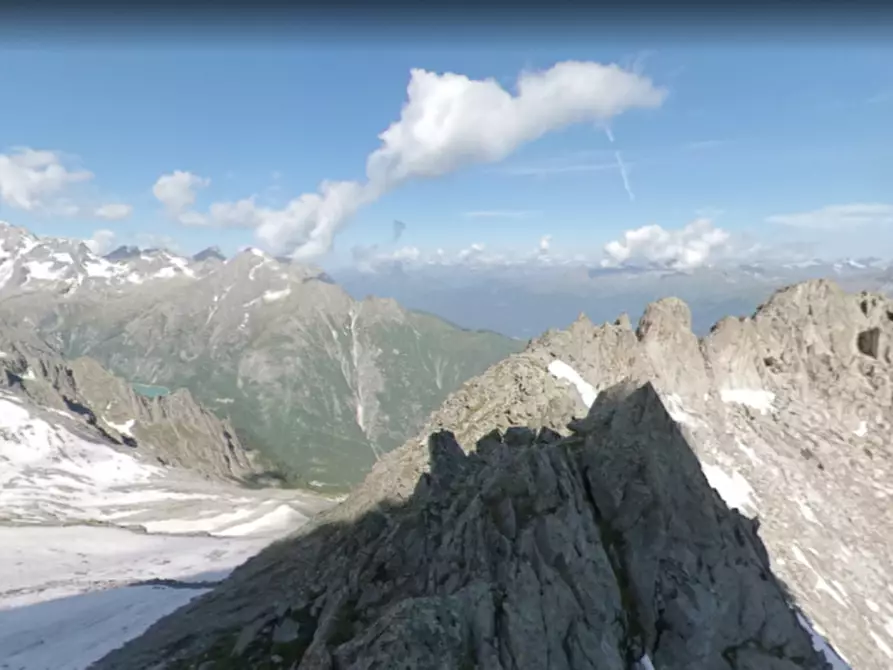 Immagine 17 di Casa indipendente in vendita  in VIA MOLNI a Temù