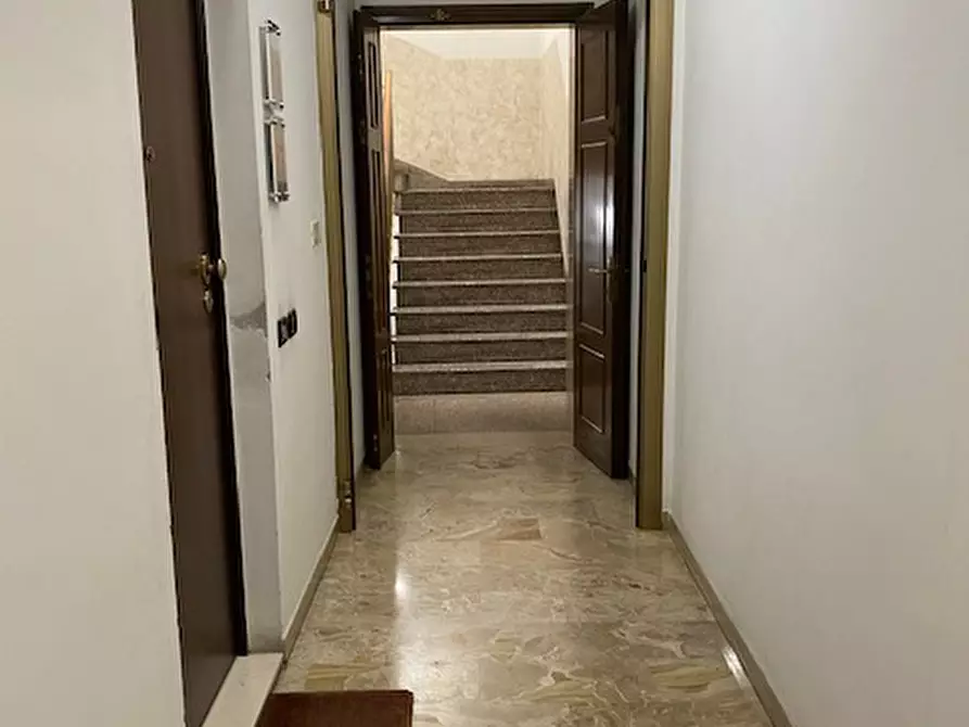 Immagine 4 di Palazzo in vendita  in via da molin a Piove Di Sacco