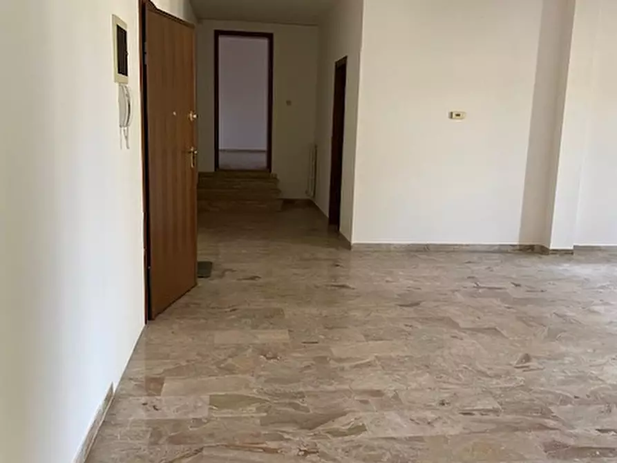 Immagine 5 di Palazzo in vendita  in via da molin a Piove Di Sacco