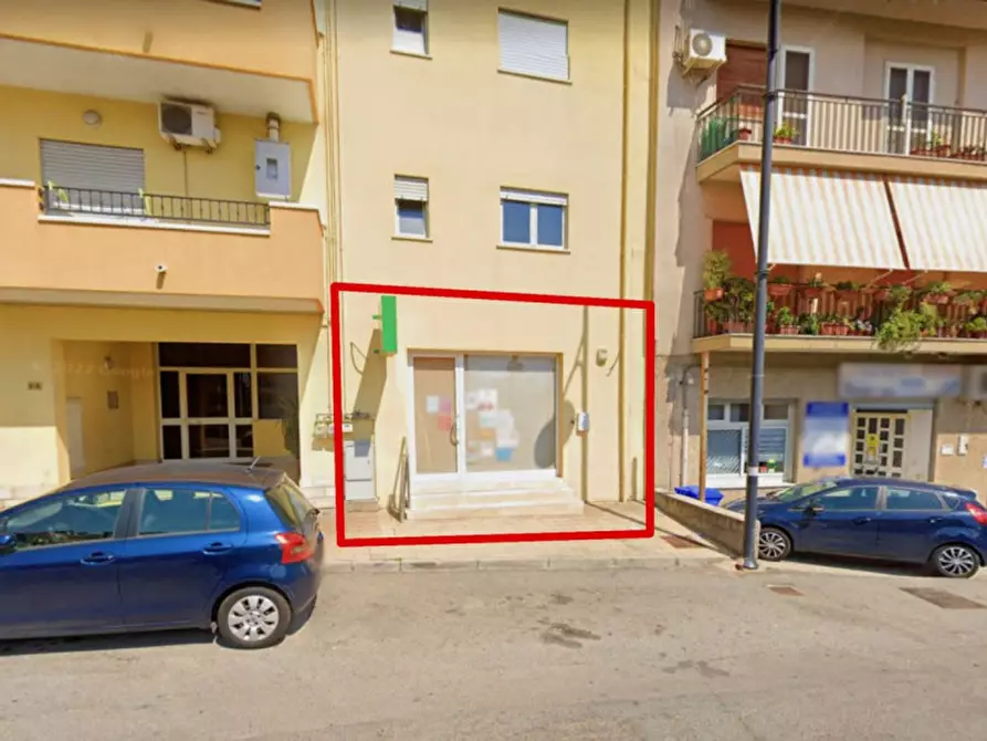 Immagine 1 di Negozio in vendita  in via SS 18 Tirrena Inferiore, N. snc a Reggio Di Calabria