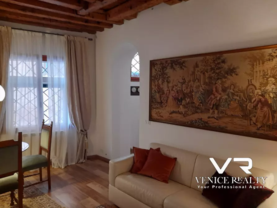 Immagine 1 di Appartamento in vendita  a Venezia
