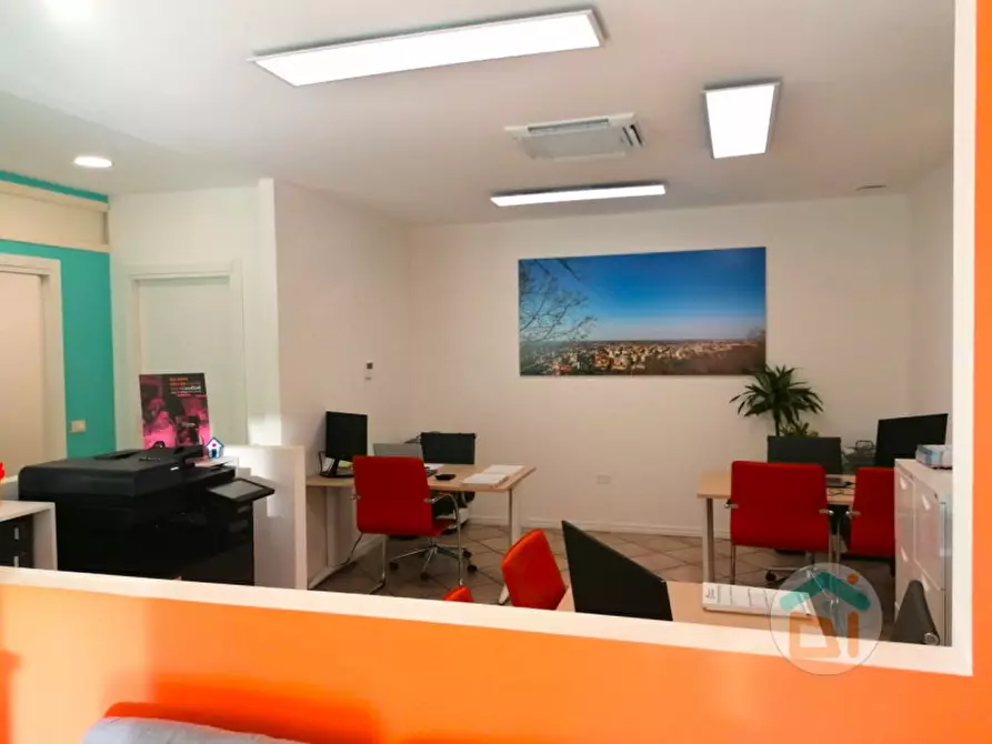 Immagine 6 di Ufficio in vendita  in via 4 Novembre a Ronchi Dei Legionari