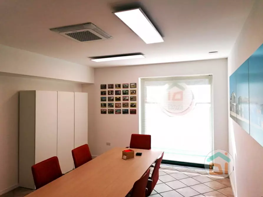 Immagine 10 di Ufficio in vendita  in via 4 Novembre a Ronchi Dei Legionari