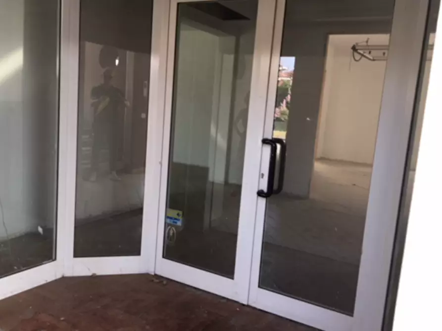 Immagine 3 di Negozio in vendita  in VIA BRESCA a Gambara