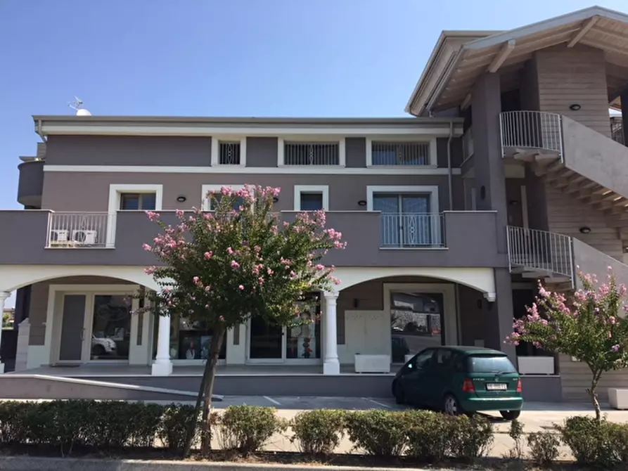 Immagine 23 di Negozio in vendita  in VIA BRESCA a Gambara