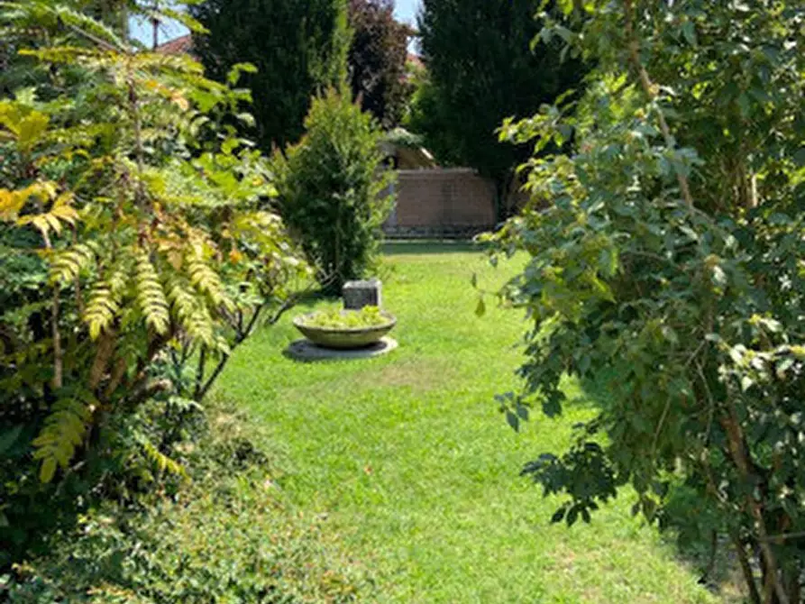 Immagine 11 di Villa in vendita  in Stradello Tolarolo n.4 a Roccabianca