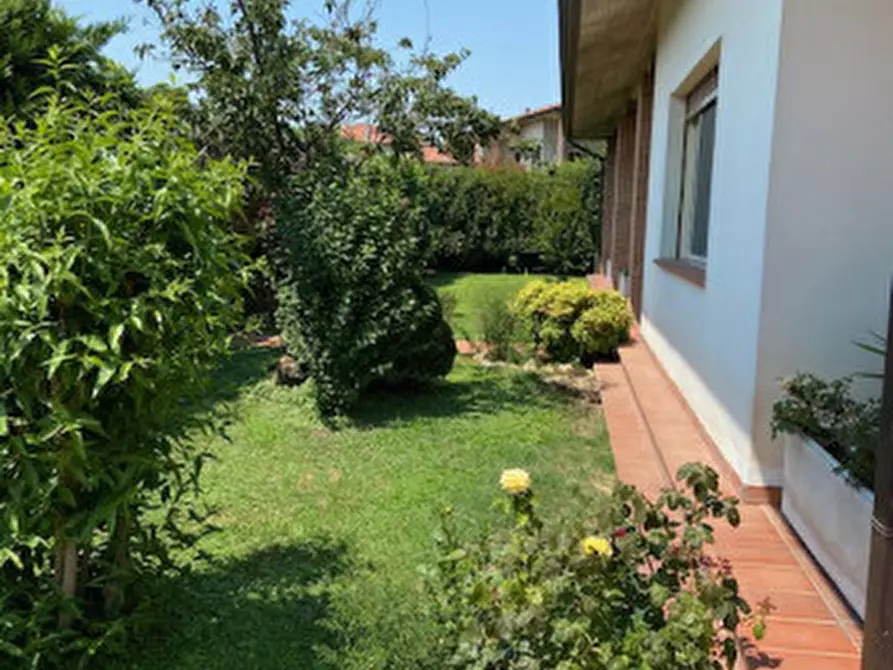 Immagine 17 di Villa in vendita  in Stradello Tolarolo n.4 a Roccabianca