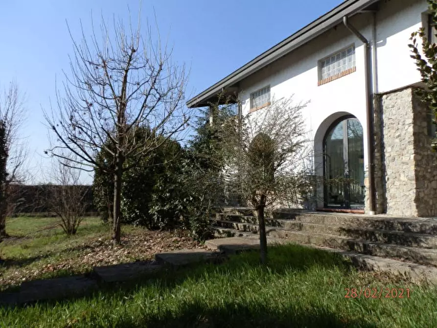 Immagine 1 di Villa in vendita  in Strada Langhirano n.300 a Parma