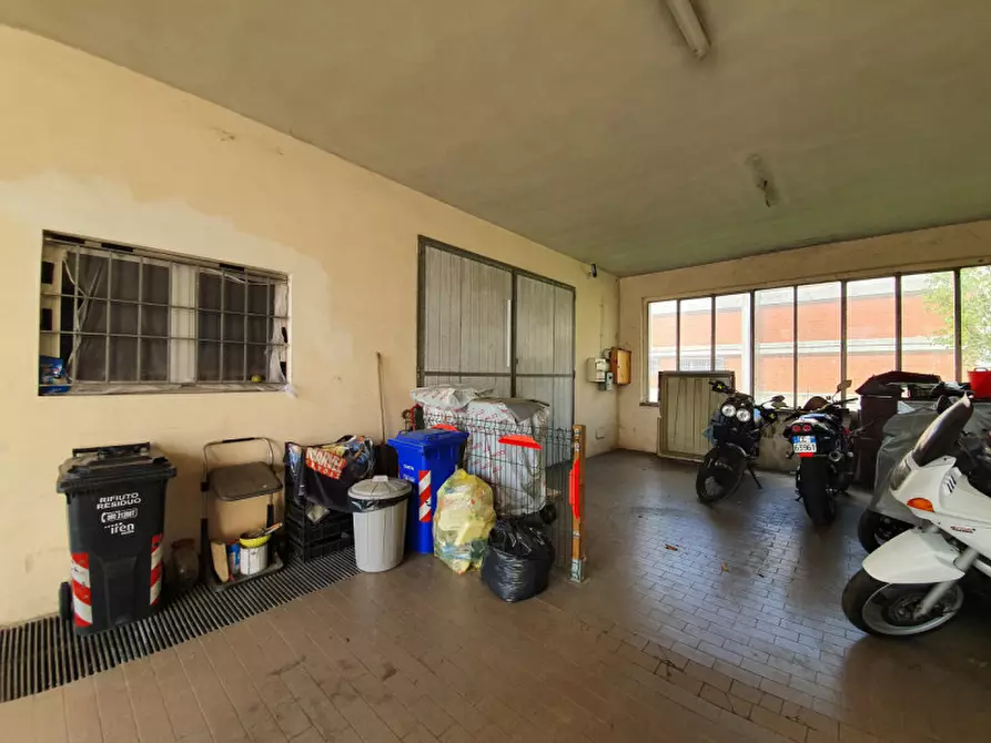 Immagine 28 di Capannone industriale in vendita  in Strada Romitaggio n.2 a Fontevivo