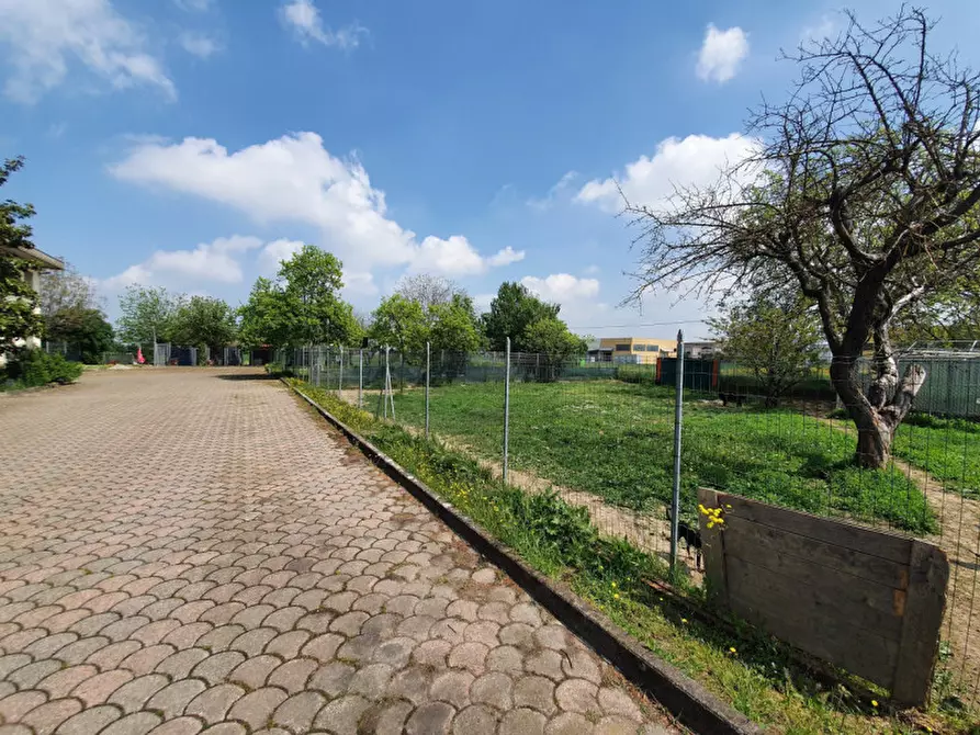 Immagine 33 di Capannone industriale in vendita  in Strada Romitaggio n.2 a Fontevivo