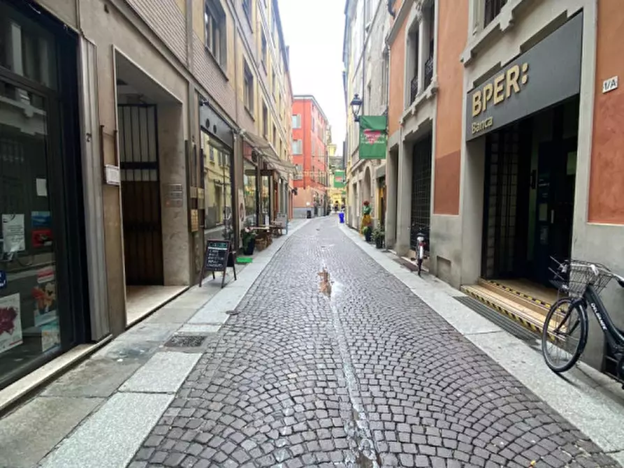 Immagine 12 di Appartamento in vendita  in Borgo Angelo Mazza n.2 a Parma