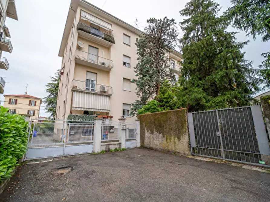 Immagine 1 di Appartamento in vendita  in Via Marmolada N.27 a Parma