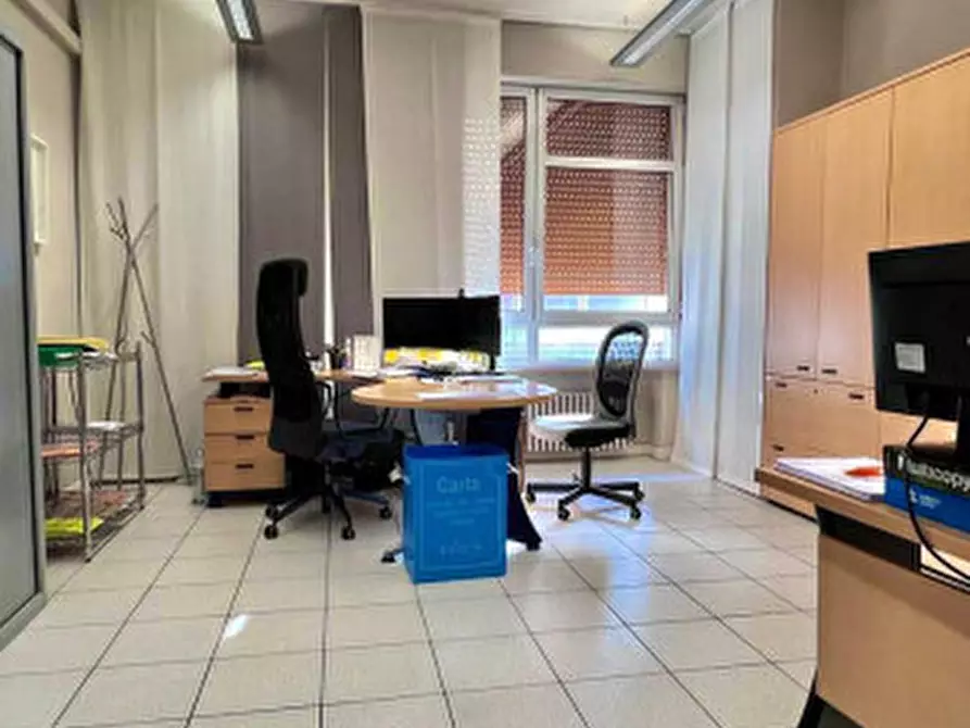 Immagine 4 di Ufficio in vendita  in Viale Mentana a Parma