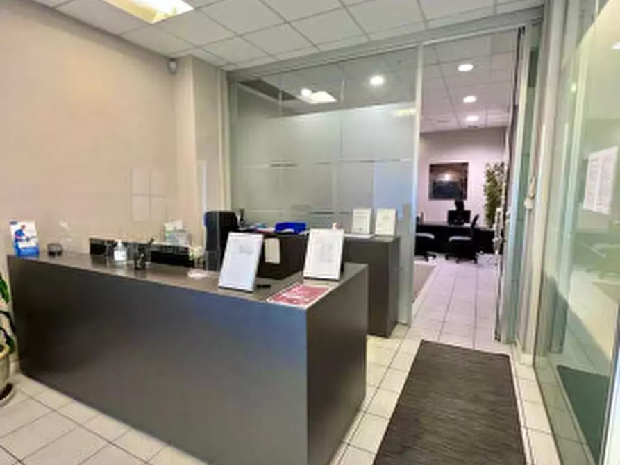 Immagine 6 di Ufficio in vendita  in Viale Mentana a Parma